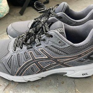 Asics women's running shoes 7.5